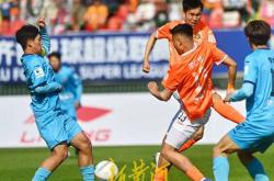 靠谱外围推荐 -半场战報(bào)：濟(jì)南隊(duì)4比0领先(xiān)，濟(jì)宁隊(duì)打进兩(liǎng)个乌龙球
